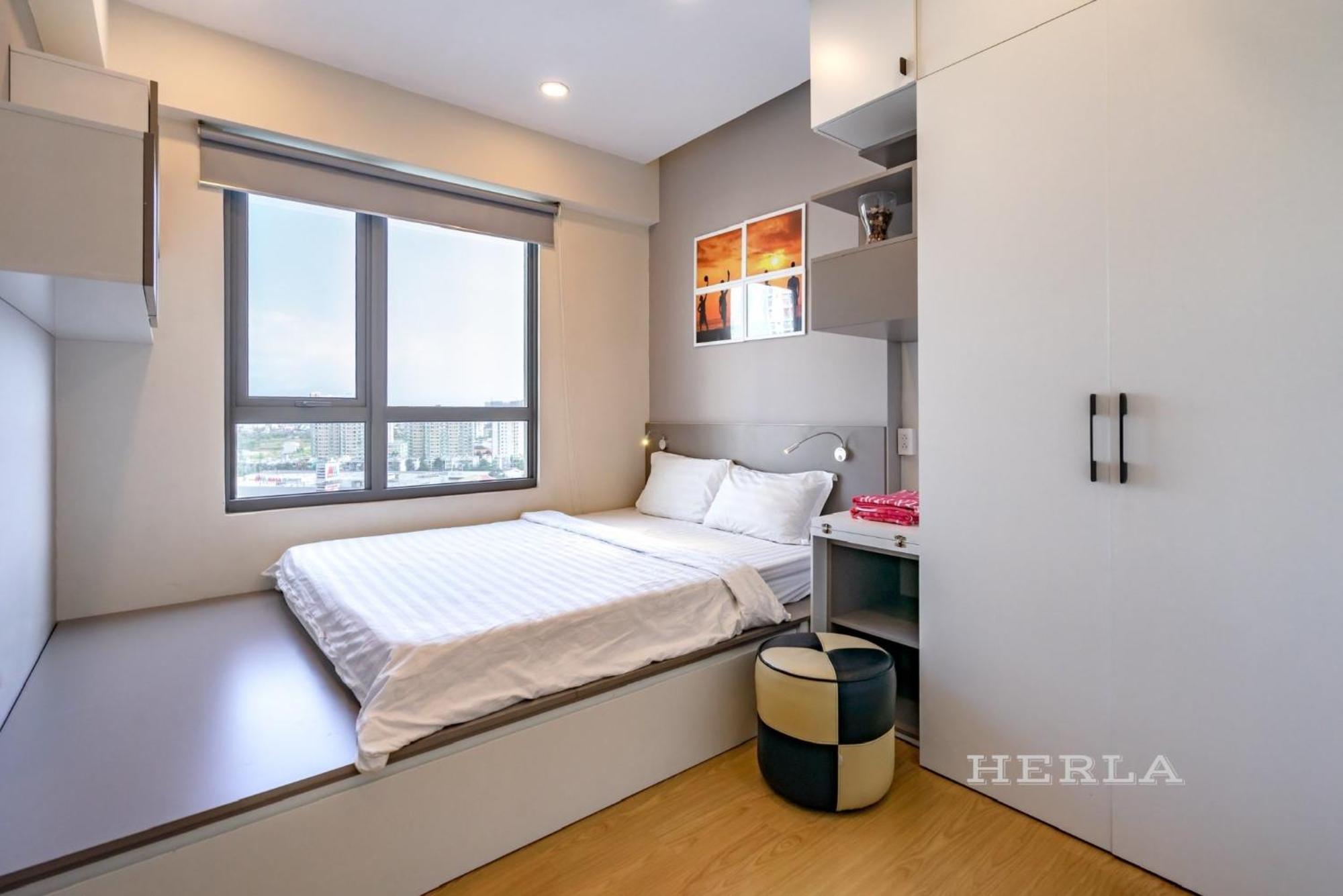 Masteri Thao Dien Luxury With Beautiful View, Fully Furnished, Near The Center Căn hộ *
